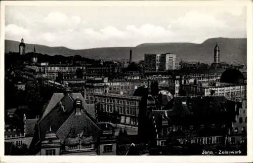 Ak Jena in Thüringen, Stadtansicht, Zeisswerk, Gebäude, Berge im Hintergrund