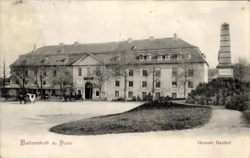 Ak Ballenstedt im Harz, Grosser Gasthof,  Architektur, Kutsche, Denkmal