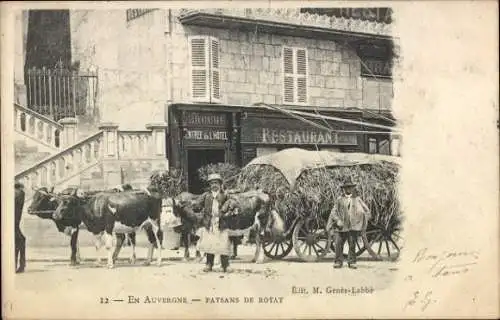 Ak Royat Allier, Pferde, Karren mit Heu, Restaurant, alte Architektur, ländliche Szene