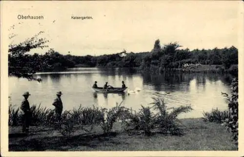 Ak Oberhausen im Ruhrgebiet, Landschaft mit Wasser, Bootfahrer, Spaziergänger im Kaisergarten, gu