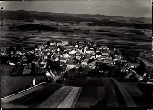 Ak Schorndorf im Remstal Württemberg, Stadtbild von Schorndorf mittig im Bild, umgeben von Fel...