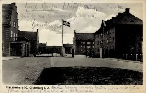 Ak Donnerschwee Oldenburg in Oldenburg, Flakabteilung 32, Gebäude, Flagge, Straße