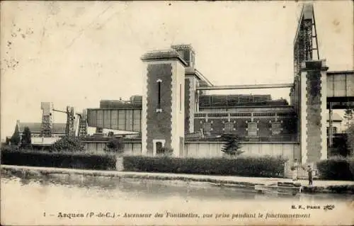Ak Arques Pas de Calais, Ascenseur des Fontinettes, vue prise pendant le fonctionnement