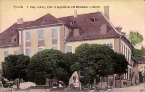 Ak Bad Rodach Oberfranken Bayern, I. Bürgerschule, früheres Jagdschloss mit Hohnbaum-Denkstein