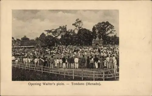 Ak Manado Menado Indonesia, Opening Walter's plein, Tondano