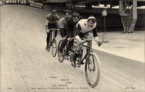 Ak Radrennfahrer Guido, Decaup, Laiser, auf Dreier-Tandem, Trainer Tom Linton, Radrennbahn