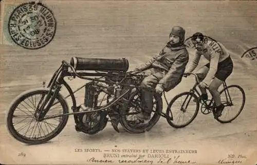 Ak Radrennfahrer, Steher und Trainer, Bruni, Darioli, Radrennbahn, Schrittmacher, Motorrad