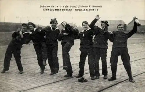 CPA Scènes de la vie de bord, Une joyeuse bombe, Vive la flotte