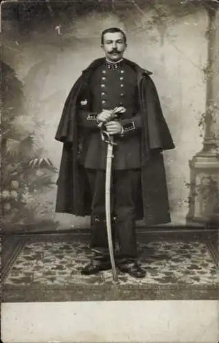 Foto Ak Französischer Soldat in Uniform, Portrait