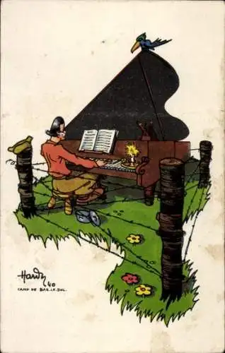 Künstler Ak Hardy, Mann spielt Klavier, Stacheldraht