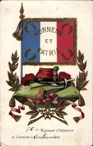 Präge Ak Frankreich, Flagge, Helm, Gewehre, Säbel, Lorbeerkranz, Infanterie-Regiment
