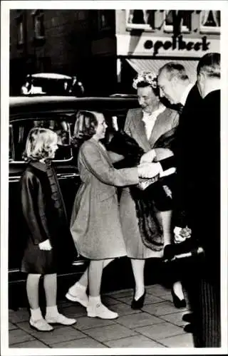 Ak Königin Juliana der Niederlande, Pinzessinnen Irene und Margriet, Begrüßung, Utrecht 1949