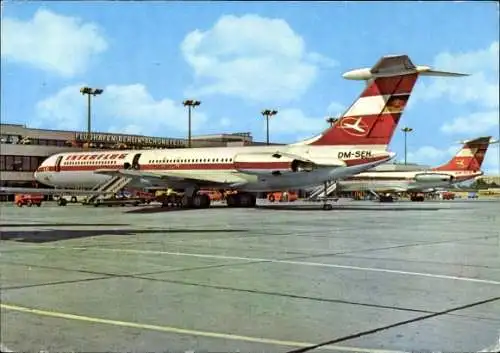 Ak Schönefeld bei Berlin, Flughafen, Passagierflugzeuge Interflug DM-SEK