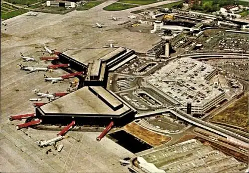 Ak Flughafen Hannover Langenhagen, Fliegeraufnahme, Passagierflugzeuge