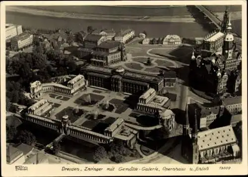 Ak Dresden Altstadt, Luftaufnahme, Zwinger, Gemäldegalerie, Opernhaus, Schloss