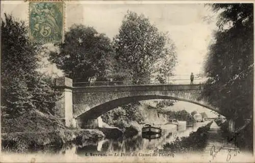 Ak Sevran Seine Saint Denis, Brücke, Kanal, Baum, Wasser, Person auf der Brücke
