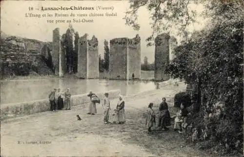 Ak Lussac les Châteaux Vienne, Etang, Ruines du vieux chateau feodal