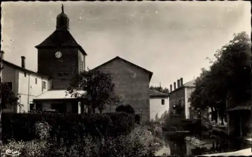 Ak Pont-de-Veyle Ain, L'Horloge et les Fosses