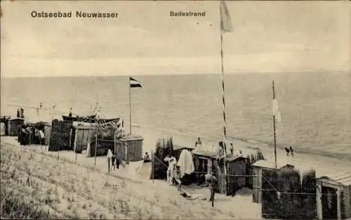 Ak Dąbki Neuwasser Pommern, Badesee, Strandkörbe, Flaggen, Ostseebad