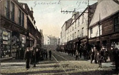 Ak Greenock Schottland, Hamilton Street, Geschäfte, Menschen auf der Straße, farbige 