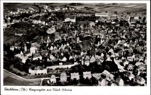 Ak Forchheim in Oberfranken Bayern, Luftaufnahme,  Stadt, Eingangsbereich, Wohnhäuser, Kirchen