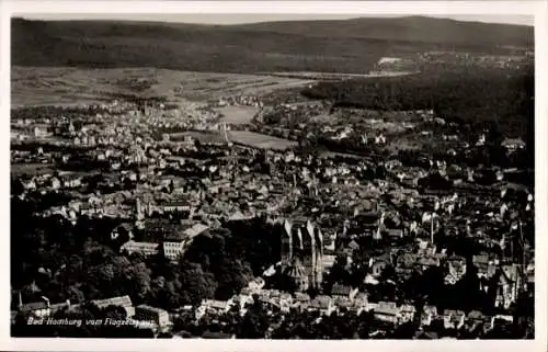 Ak Bad Homburg vor der Höhe Hessen, Luftaufnahme von  Stadtansicht, viele Häuser, Bäume