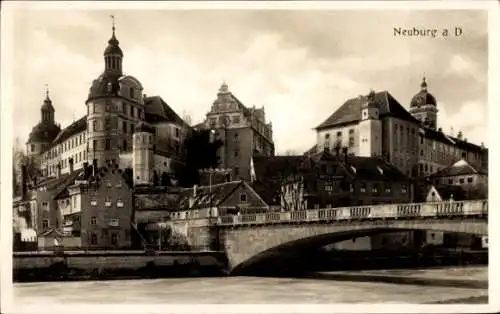 Ak Neuburg an der Donau Oberbayern, Teilansicht, Brücke