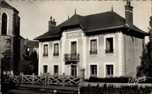 Ak Nogent sur Vernisson Loiret, La Mairie