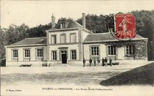 Ak Nogent sur Vernisson Loiret, Les Barres (Ecole Professionnelle)