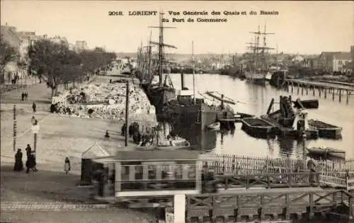 Ak Lorient Morbihan, Port de Commerce, Schiffe, Quai, Tram, n Stadtansicht
