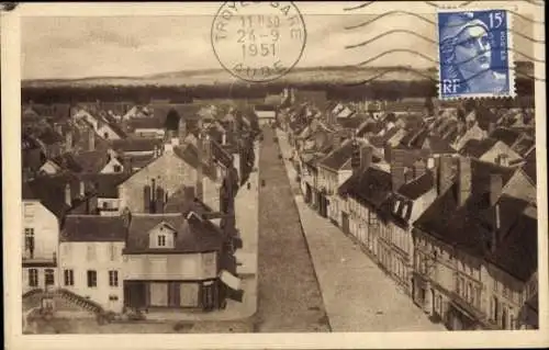 Ak Villeneuve l'Archevêque Yonne, Gesamtansicht