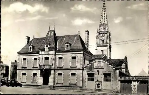 Ak Chantonnay Vendée, Hôtel de Ville, Türmchen,  Architektur, klassische 