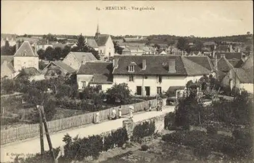 Ak Meaulne Allier, Blick auf  Häuser, Kirche, Felder, Straße, Menschen