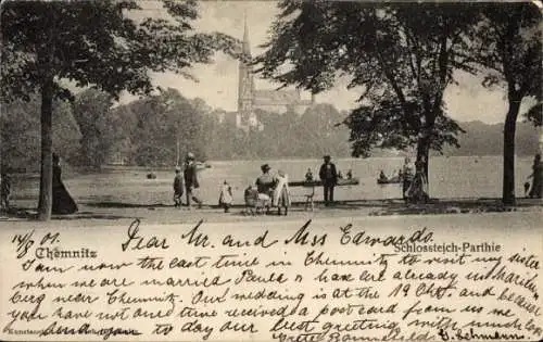 Ak Chemnitz in Sachsen, Schloss, Park, Familie im Vordergrund, Wasser, Bäume, Schiffe