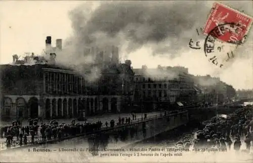 Ak Rennes Ille et Vilaine, Brand im Palais du Commerce, Hotel des Postes, 29. Juli 1911, Dramatis