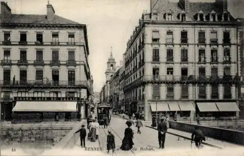Ak Rennes Ille et Vilaine, Stadtansicht von  Alte Straße, Grand Café du Palais, Gebäude