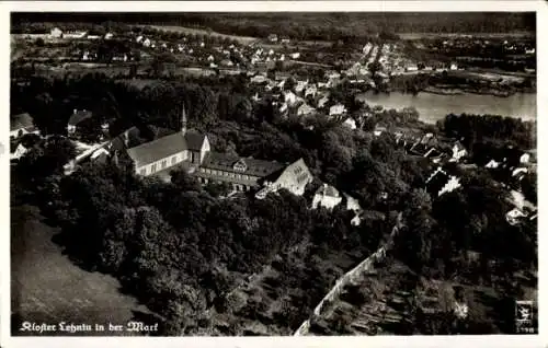 Ak Kloster Lehnin in der Mark, Kloster  Luftaufnahme, idyllische Landschaft, Fluss im Hintergrund