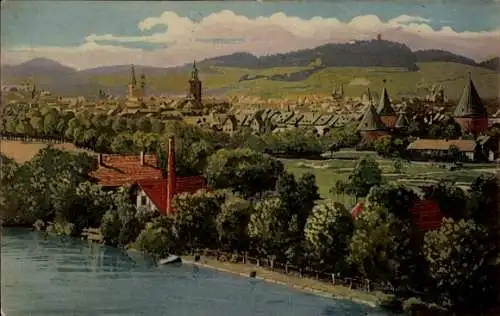 Ak Goslar am Harz, Stadtansicht, Fluss und Bäume, Hügel im Hintergrund,  Gebäude