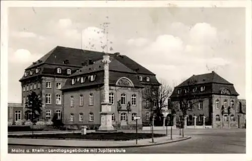 Ak Mainz am Rhein, Landtagsgebäude, Jupitersäule,  Ansicht