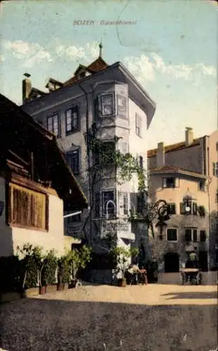 Ak Bozen Bolzano Südtirol, Batzenhausel,  Architektur, farbenfrohe Darstellung, idyllische Stadta