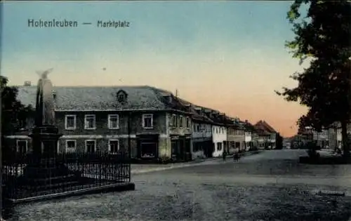 Ak Hohenleuben in Thüringen, Marktplatz, Häuser, Statue, Abendstimmung