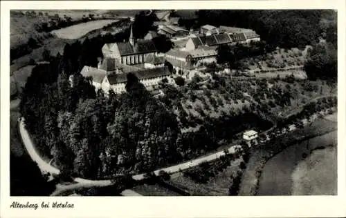 Ak Solms an der Lahn Hessen, Fürstliches Hofgut Kloster Altenberg bei Wetzlar, Luftbild