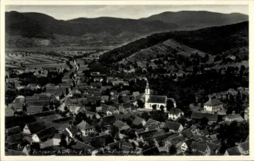 Ak Zunsweier Offenburg in Baden Schwarzwald, Luftaufnahme von Zunsweier, Kirchen, Berge, ländlich