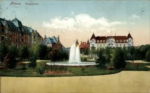 Ak Hamburg Altona, Kaiserplatz, Brunnen,  Gebäude, grüne Flächen