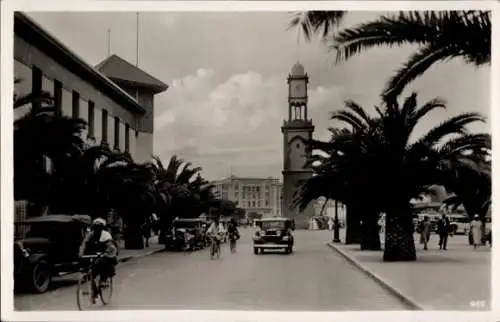 Ak Casablanca Marokko, Boulevard des 4ème Zouaves,  Gebäude, Palmen, alte Autos