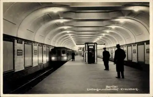 Ak Berlin Kreuzberg, Untergrundbahnhof, U Bahn