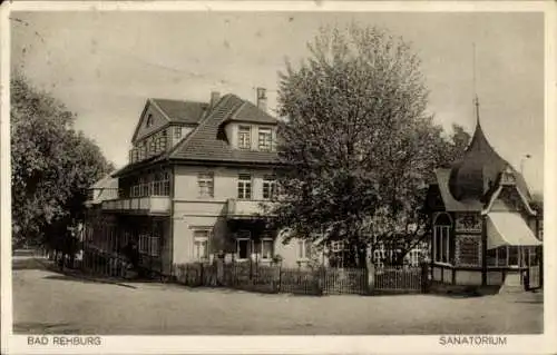 Ak Bad Rehburg Niedersachsen,  Sanatorium, Gebäude mit Bäumen,  