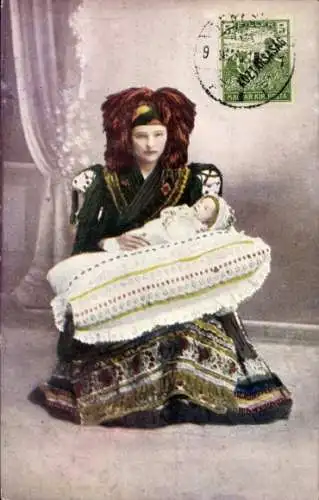 Ak Mutter mit Kind, Mezőkövesdi népviselet