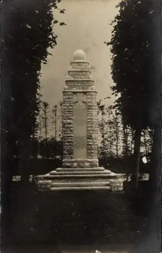 Foto Ak Bapaume Pas de Calais, deutsches Kriegerdenkmal, 1. WK