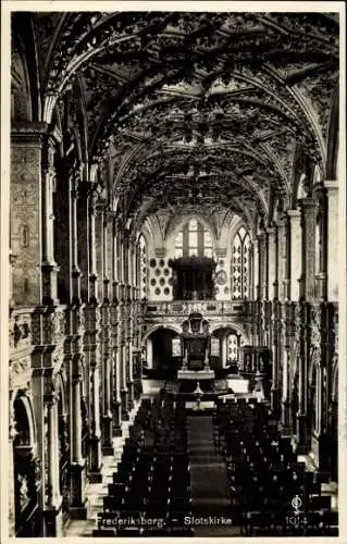 Ak Hillerød Hilleröd Dänemark, Frederiksborg Slot, Frederiksborg Slotskirke, Innenansicht, gotisc